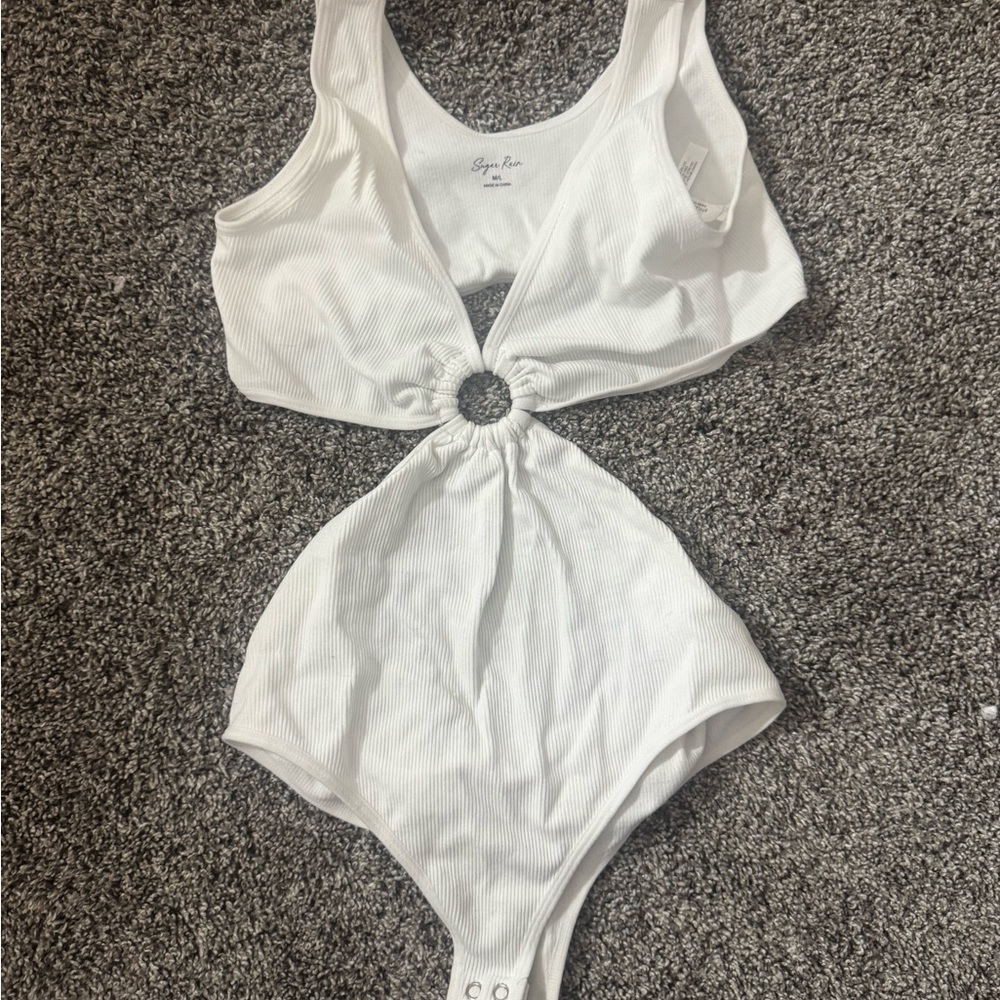 Elegant White Ring Detail Bodysuit
